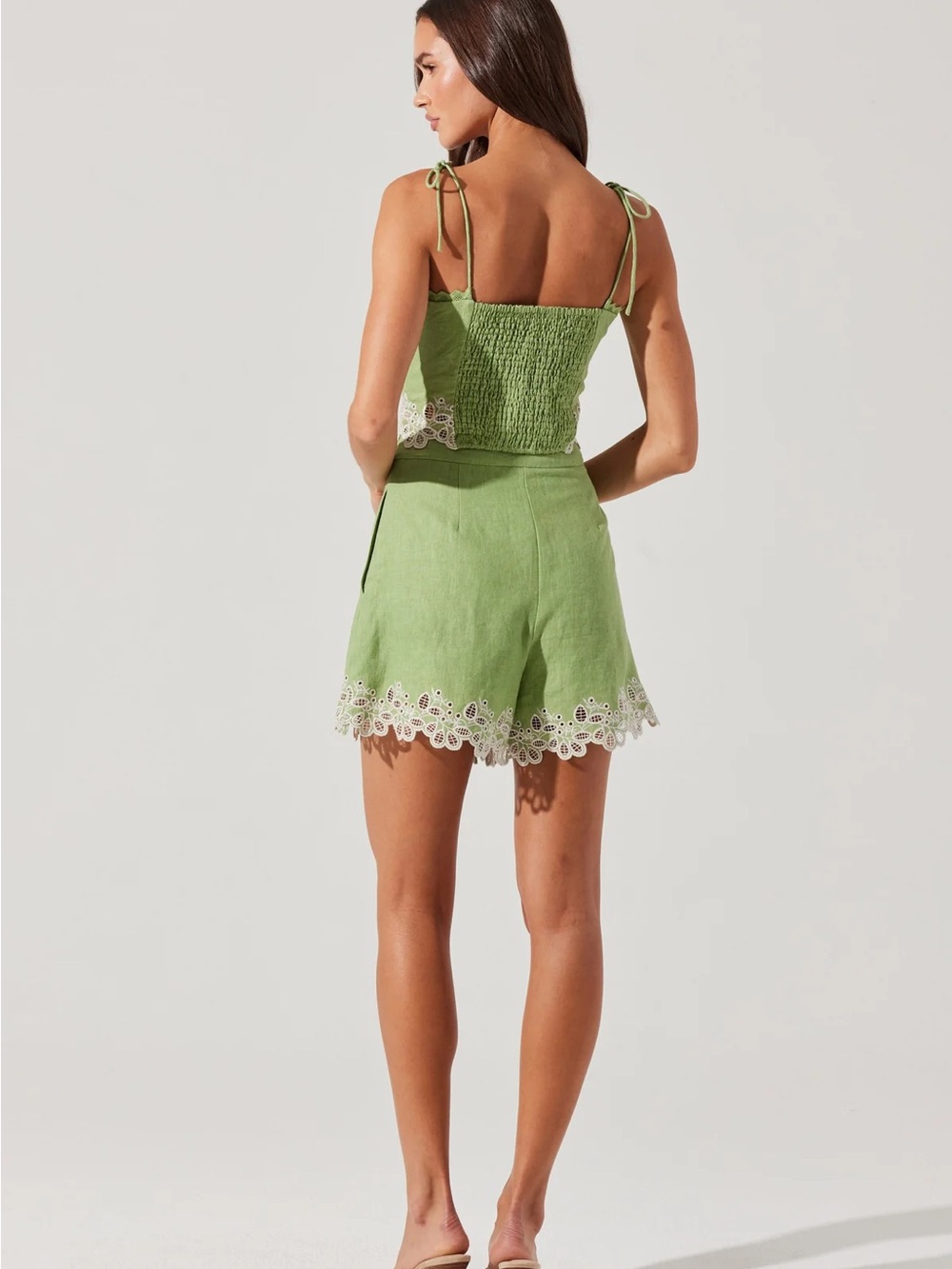 Astr Green Linen-Blend Lace-Trim High-Waist Shorts & Top Set - Picture 4 of 11